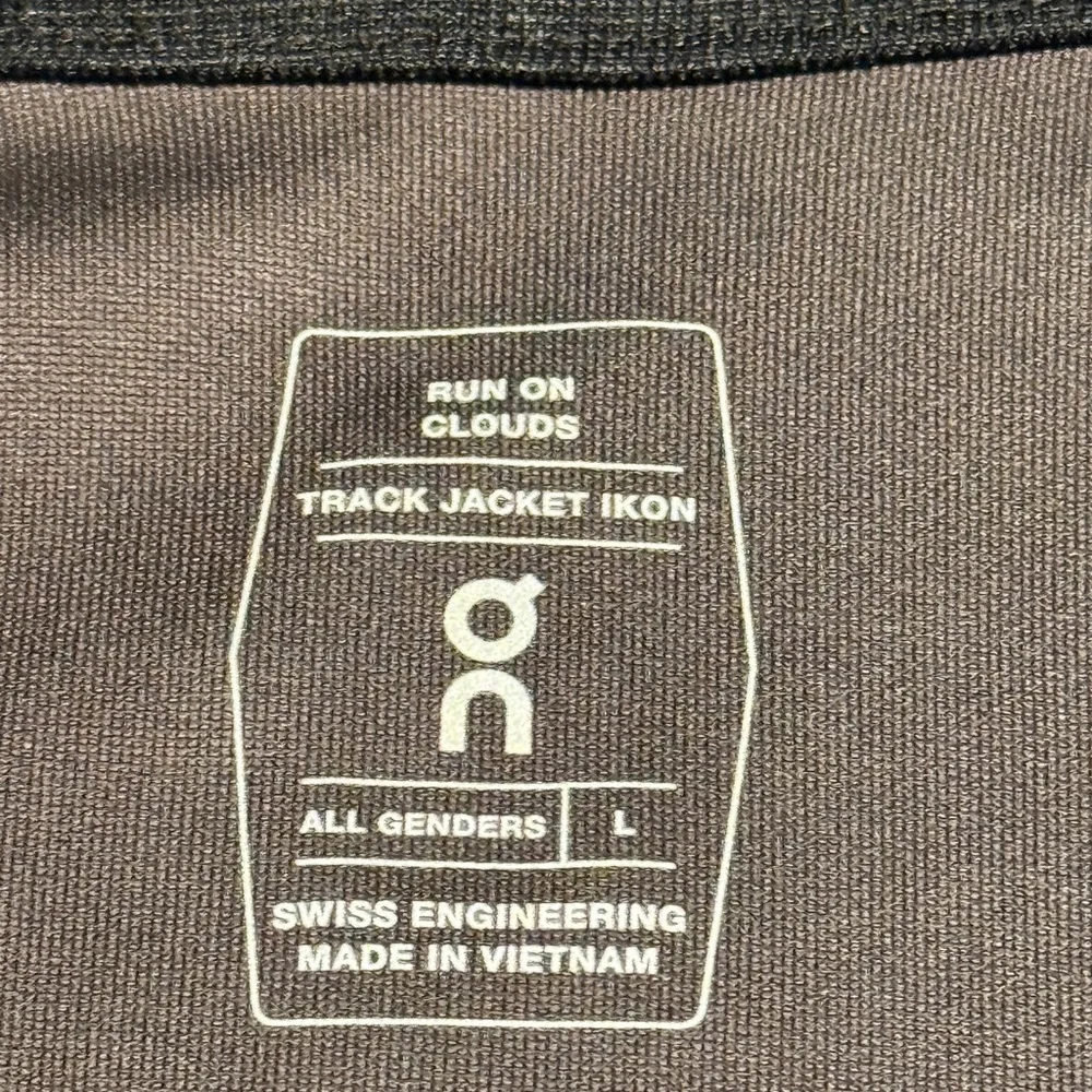 On Running Men's Charcoal and Black Performance Jacket - Picture 3 of 4